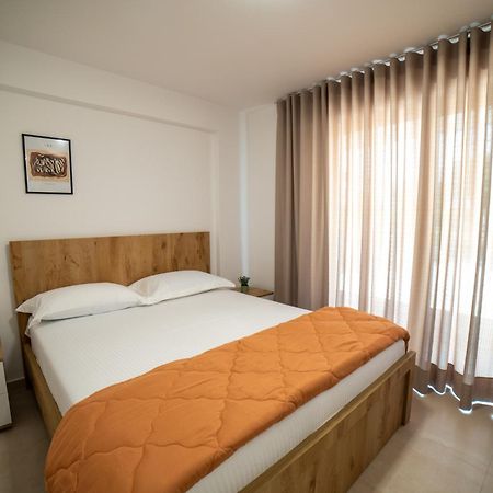 Sea Apartments 123 Sarandë エクステリア 写真