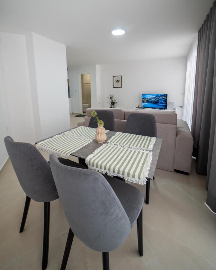 Sea Apartments 123 Sarandë エクステリア 写真
