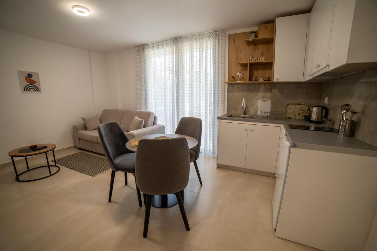 Sea Apartments 123 Sarandë エクステリア 写真